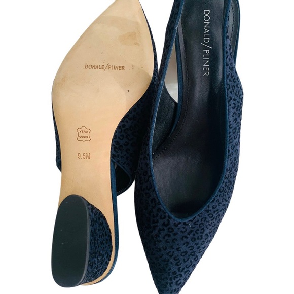 NWOB DONALD J. PLINER 9.5 dark blue leopard print kitten heel mules - Picture 4 of 6
